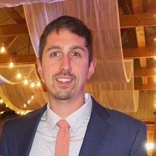 <center><b><!--LINK'" 0:3--></b></br>C++, React, Angular</center>